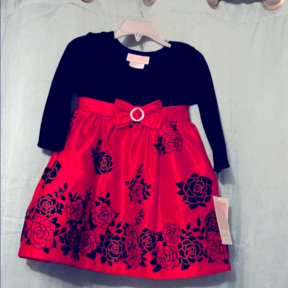 Gorgeous formal dress size 18m toddler girls NWT